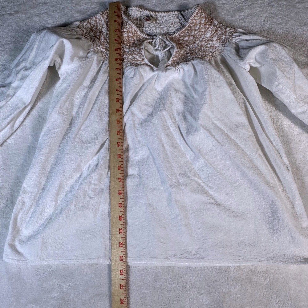 Faherty Smocked Blouse Womens Medium White Organic Cotton Boho Embroidered Top - Picture 4 of 7